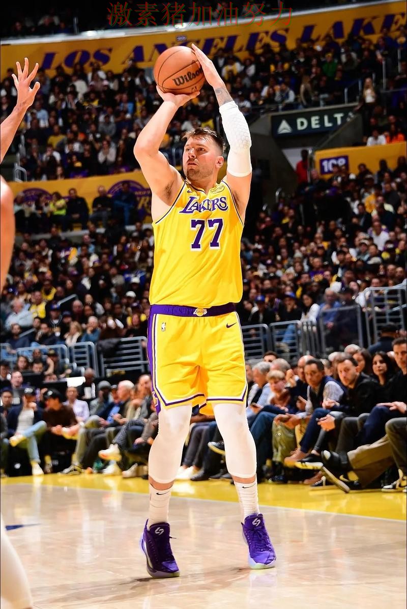 东契奇终场绝杀后赛后讨论持续升温